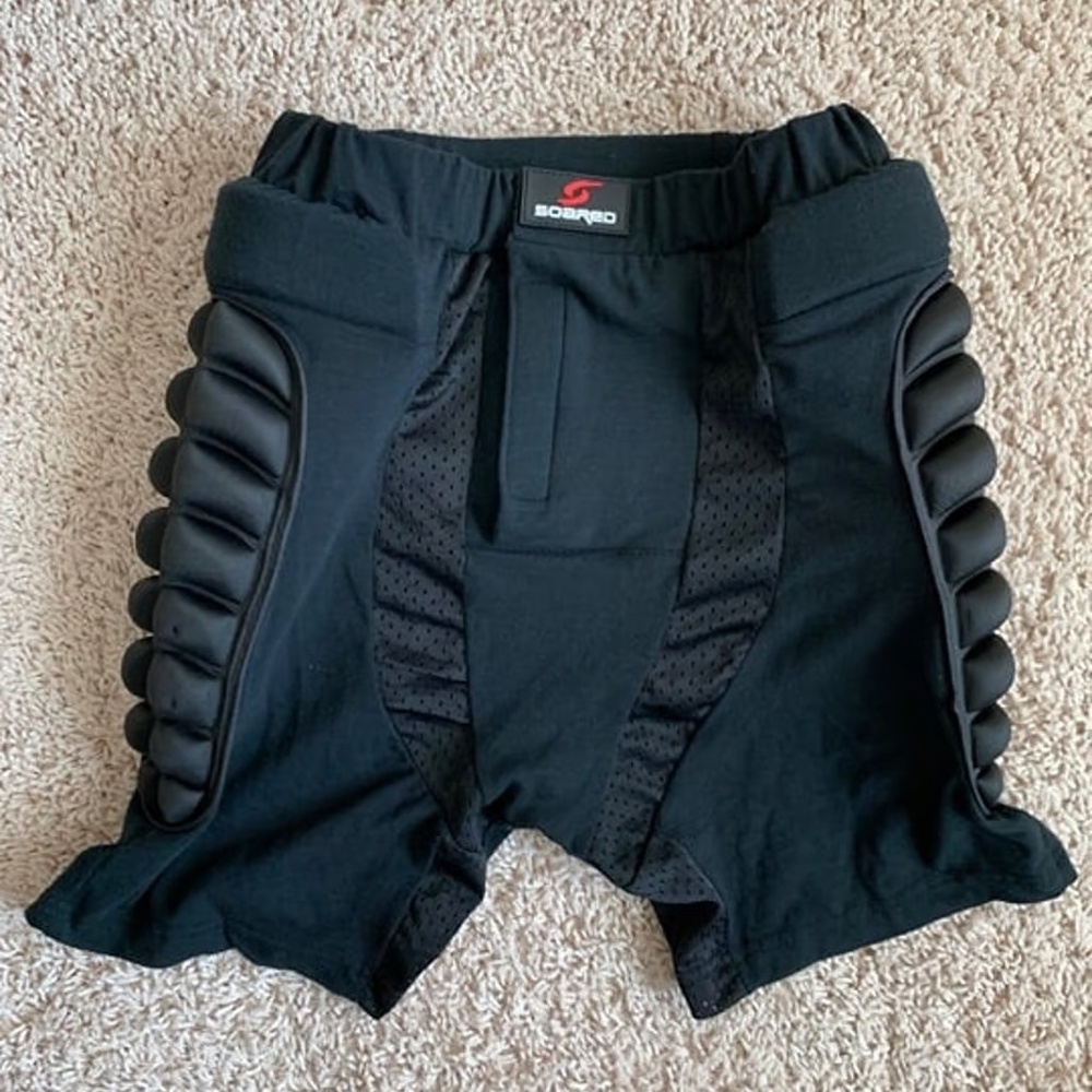 Padded Shorts / Protective Guards - size Youth M